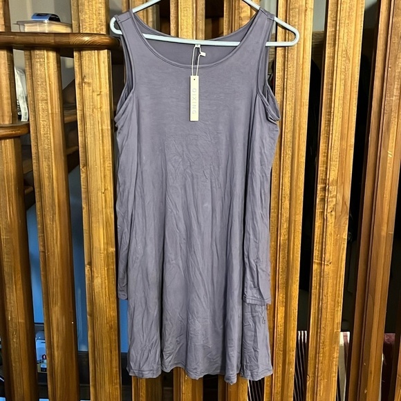 Qixing NWT Cold Sholder Dress - Picture 1 of 5
